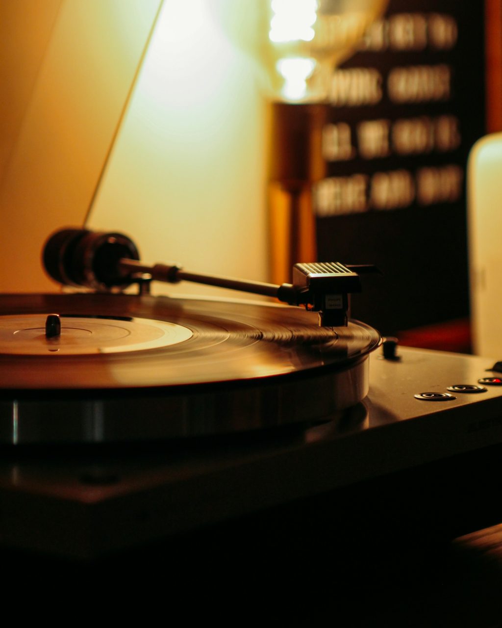 Gramofon »Brazda Pro«